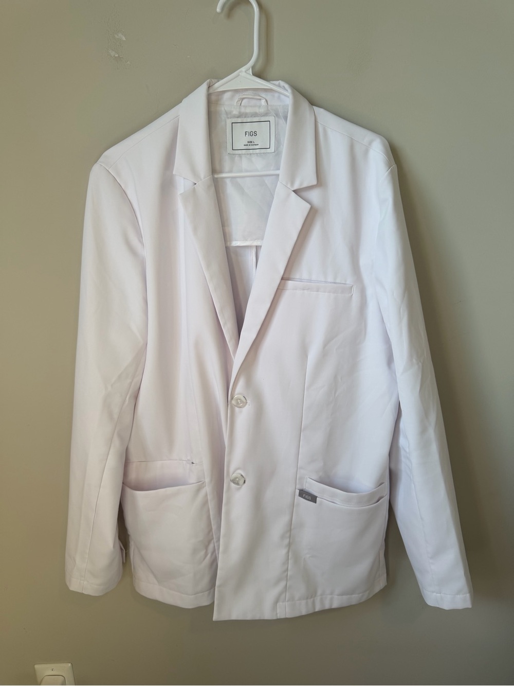 FIGS Men’s White Coat Blazer Jacket